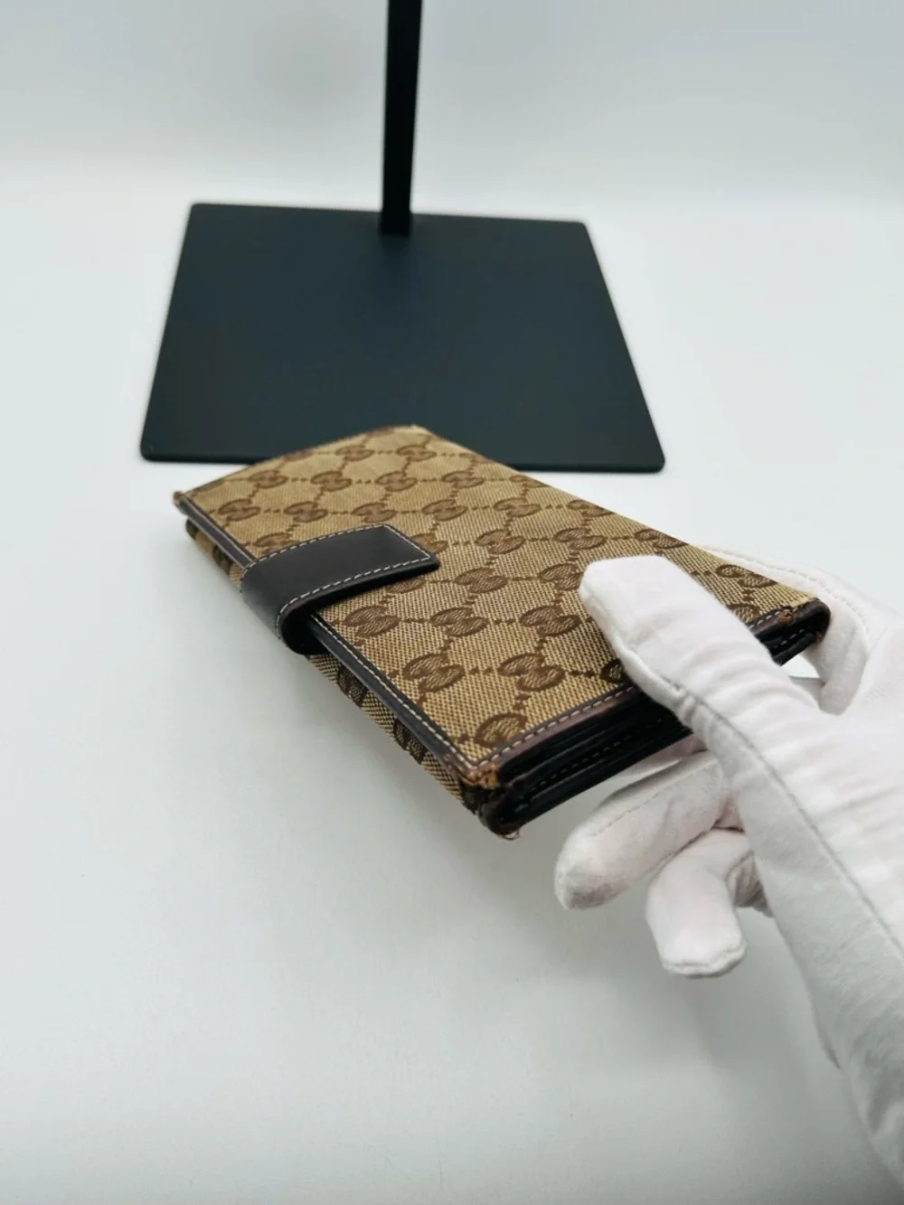 Gucci Long Monogram Flap Wallet - Picture 4 of 13